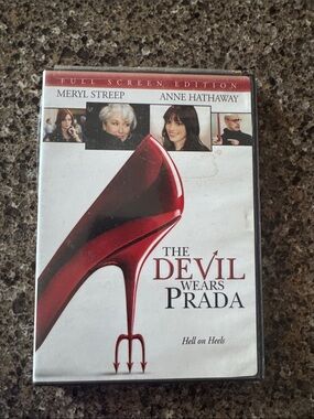 The Devil Wears Prada DVD - Very Good Like New Condition